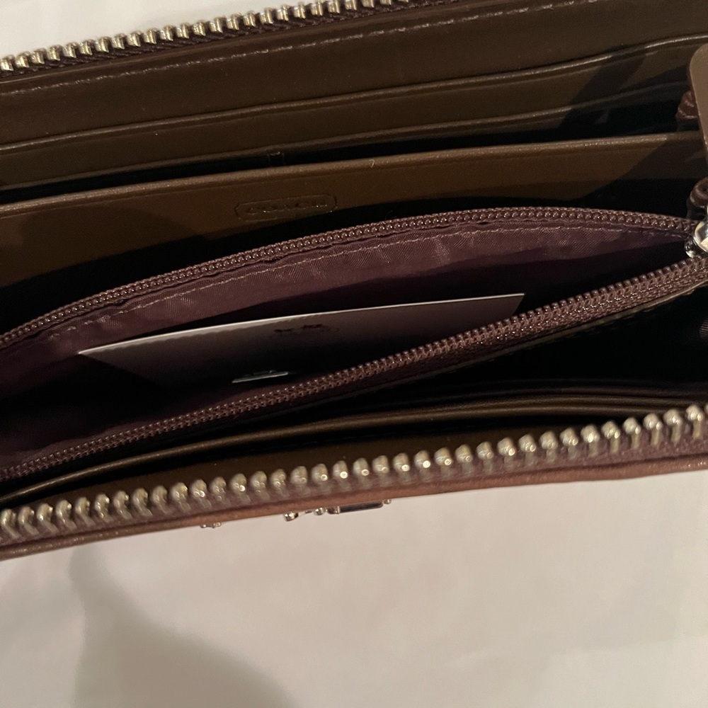 Coach Wallet NWT - Picture 4 of 5